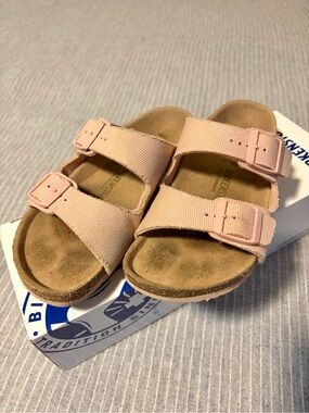 Kids Arizona Vegan Pink Birkenstock Sandals - Comfortable Everyday Slip-On